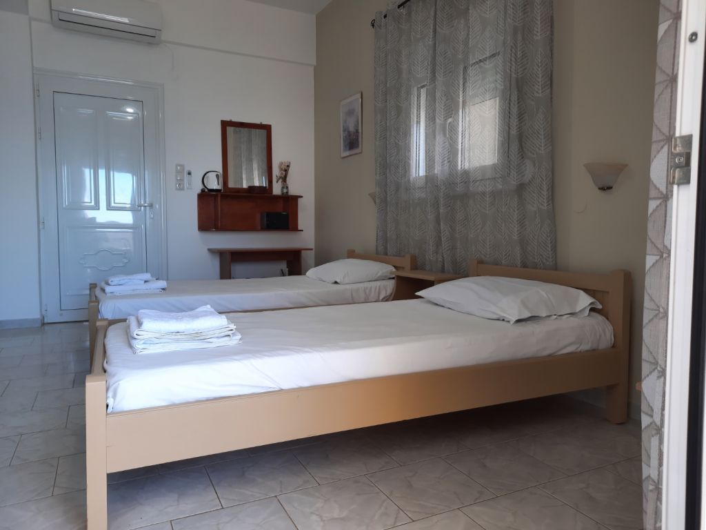Voula Lentas Ditikos Beach Rooms