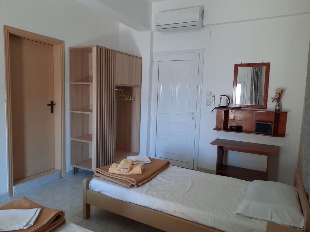 Voula Lentas Ditikos Beach Rooms