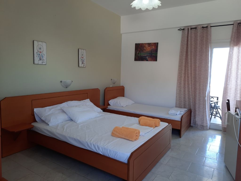 TRIPLE ROOM WITH SEA VIEW (#2)