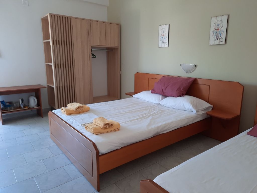 Voula Lentas Ditikos Beach Rooms