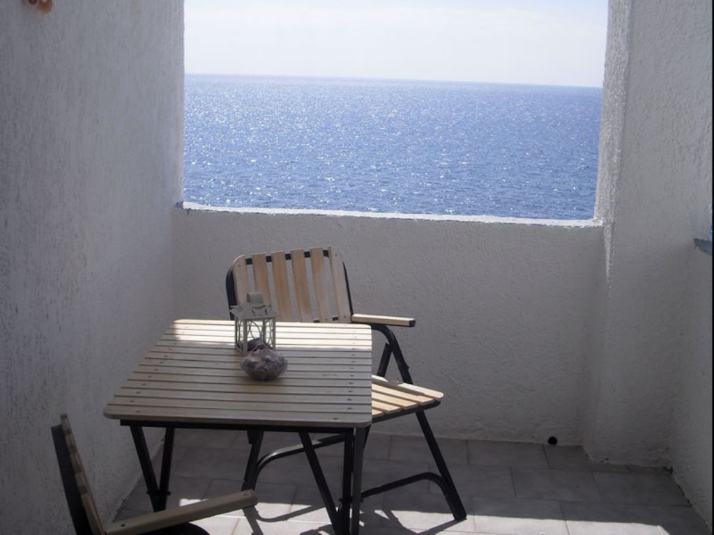 Voula Lentas Ditikos Beach Rooms