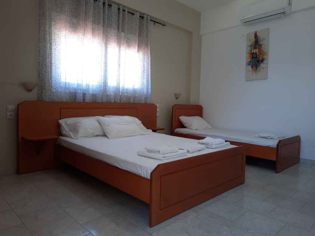 TRIPLE ROOM WITH SEA VIEW (#3)