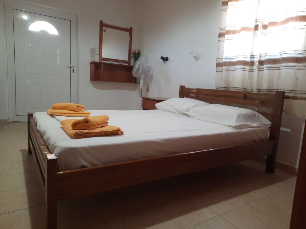 Voula Lentas Ditikos Beach Rooms